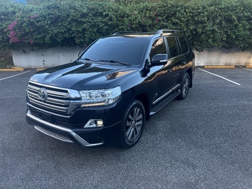 Toyota Land Cruiser VXR Plus