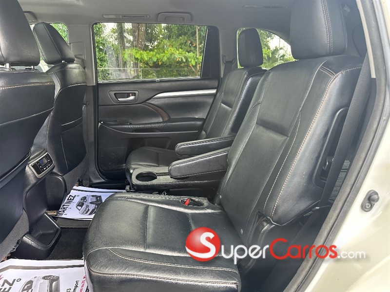 Toyota Highlander XLE 2015 1325696