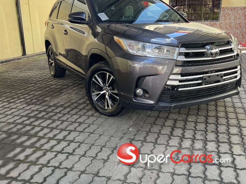 Toyota Highlander Le Supercarros Com